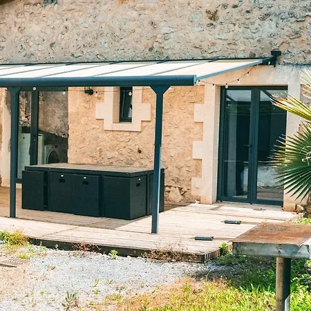 Pensión Domaine De Canteloup Au Coeur Des Vignes Avec Piscine Saint-Caprais-de-Bordeaux